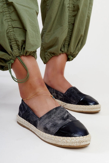 Mustad läikivad Surana espadrillid