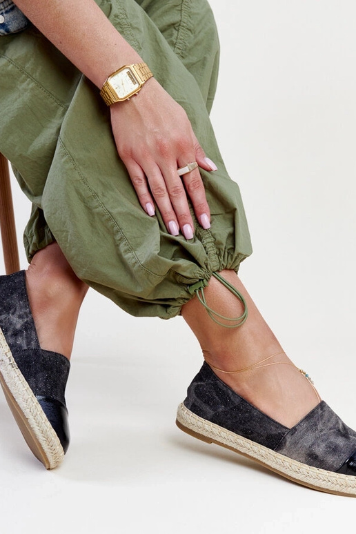 Mustad läikivad Surana espadrillid