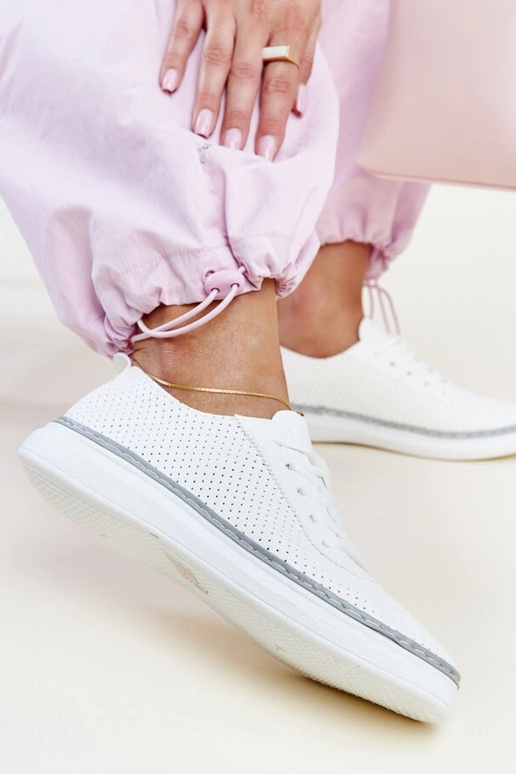 Valged ja hallid ažuursed tossud Biserka Valged ja hallid ažuursed tossud Biserka