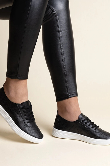 Mustad ökonahast tossud...