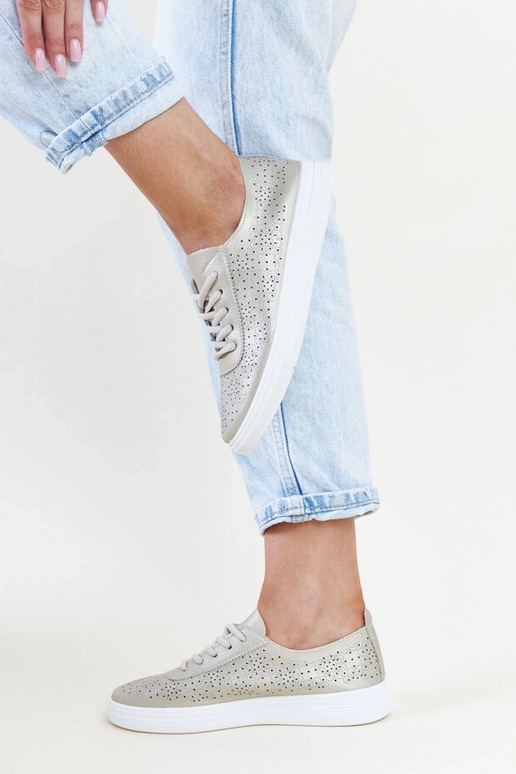 Kuldsed Whitley ökonahast tossud