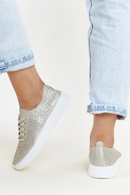 Kuldsed Whitley ökonahast tossud