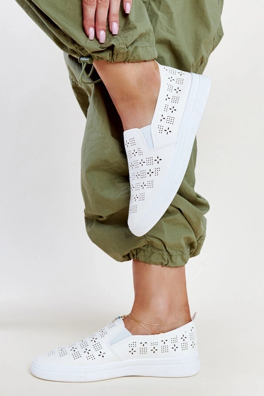 Hilal valged slip-on tossud