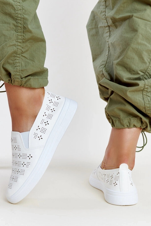 Hilal valged slip-on tossud