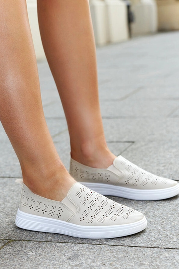 Beežid Hilal Slip-On tossud