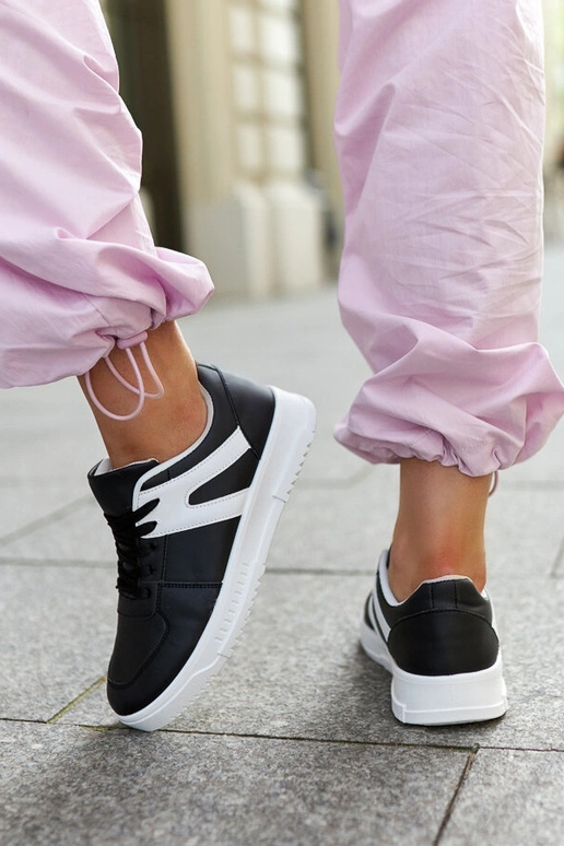 Mustad Hagara sporditossud