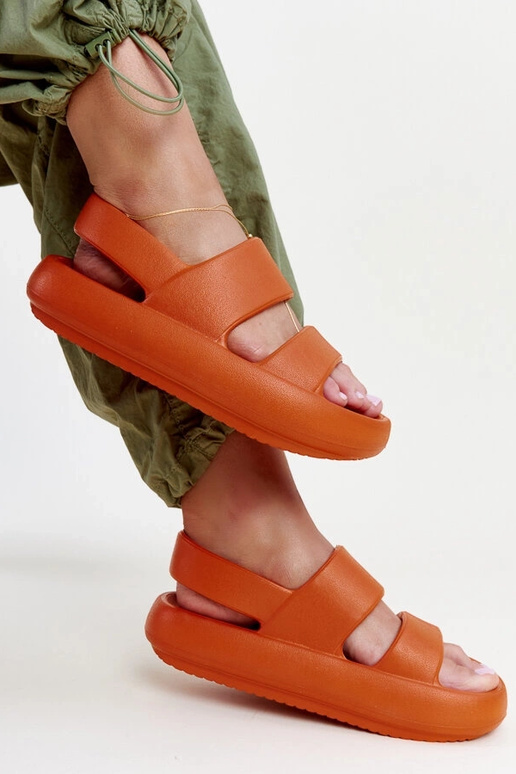 Attiana oranžid sandaalid