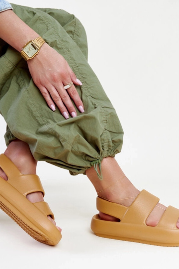 Attiana pruunid sandaalid 2