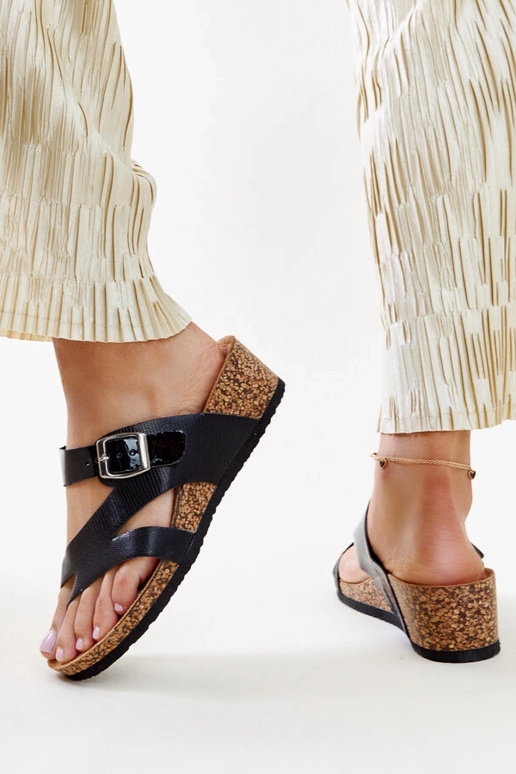 Mustad metallilised Donata Wedge...