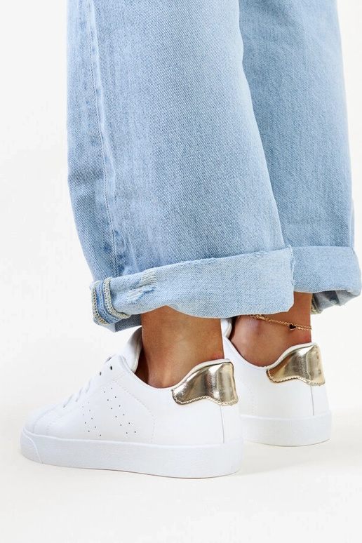 Akila valged ja kuldsed tossud Akila valged ja kuldsed tossud