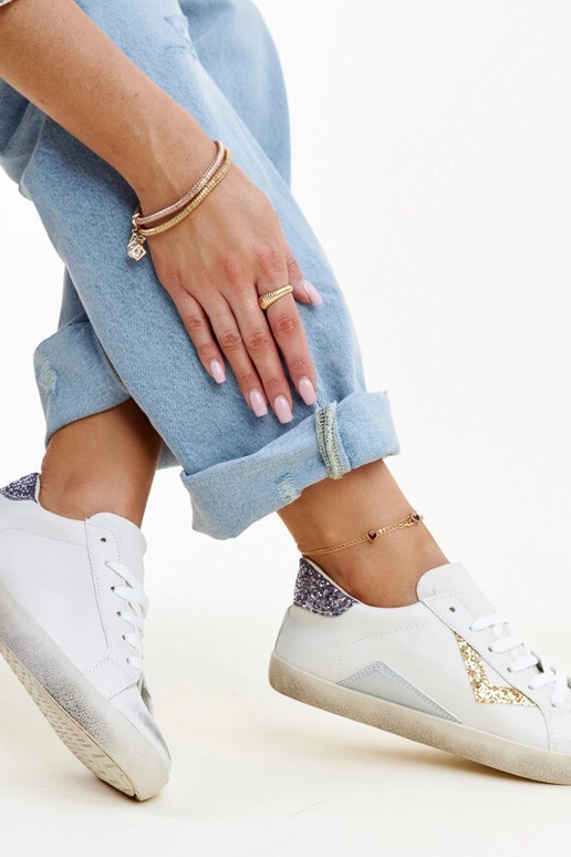 Gomboli "kulunud" efektiga valged tossud Gomboli "kulunud" efektiga valged tossud