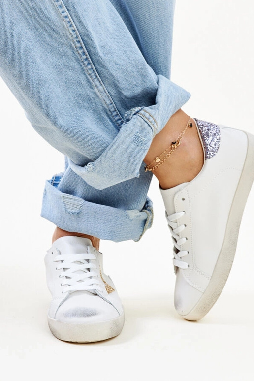 Gomboli "kulunud" efektiga valged tossud Gomboli "kulunud" efektiga valged tossud