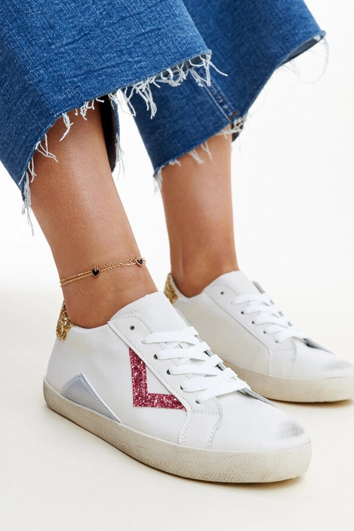 Gomboli "kulunud" efektiga valged tossud