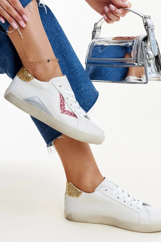 Gomboli "kulunud" efektiga valged tossud