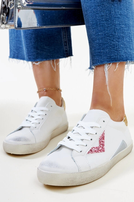 Gomboli "kulunud" efektiga valged tossud