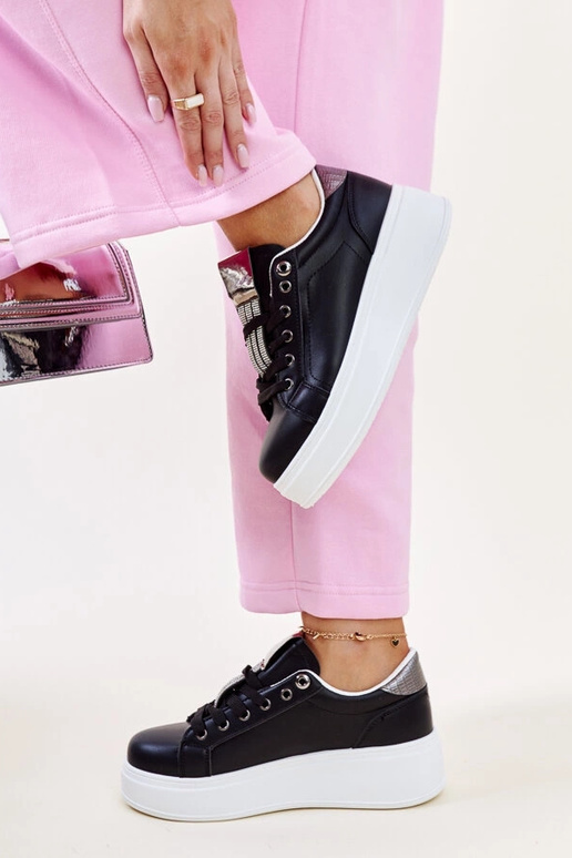 Maurizia mustad ja hõbedased...