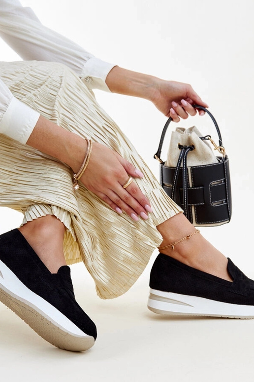 Mustad perforeeritud Muna kingad