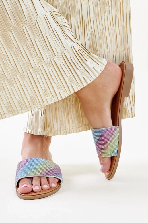 Anilsa mitmevärvilised läikivad plätud