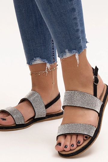 Mustad sandaalid, mis on... 2