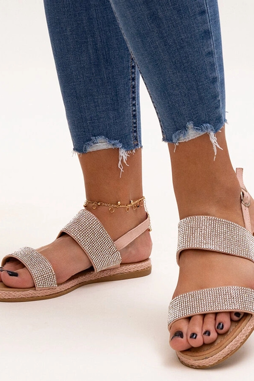 Carvalia tsirkoonidega kaunistatud...