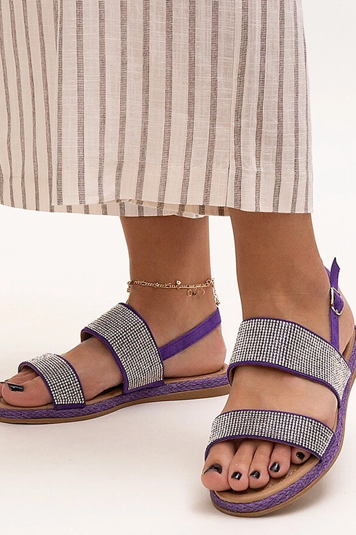 Carvalia tsirkoonidega kaunistatud...