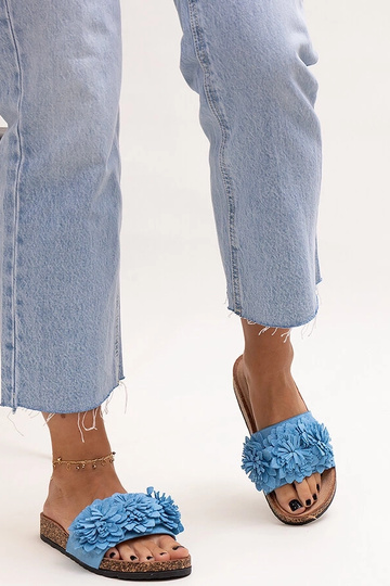 Almida korktalla lillelised... 2