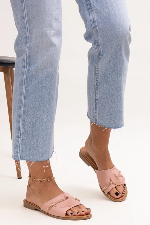 Amari tsirkoonide ribaga kaunistatud...