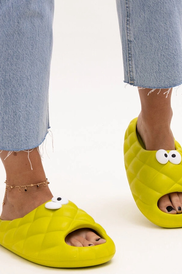 Rohelised vahust plätud...