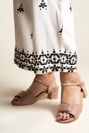 Tumebeežid madala kontsaga...