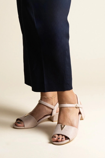 Beežid madala kontsaga...