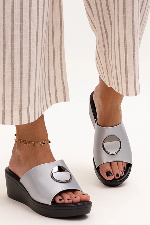 Hõbedased kiilsandaalid pandlaga Keirenh