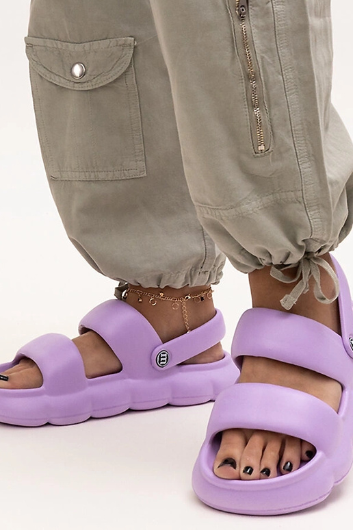 Kerged vahtsandlid ühtlases...