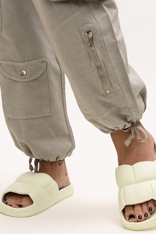 Rohelised Diamanda vahtplastist plätud