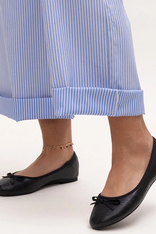 Mustad baleriinid vibu ja nahast...