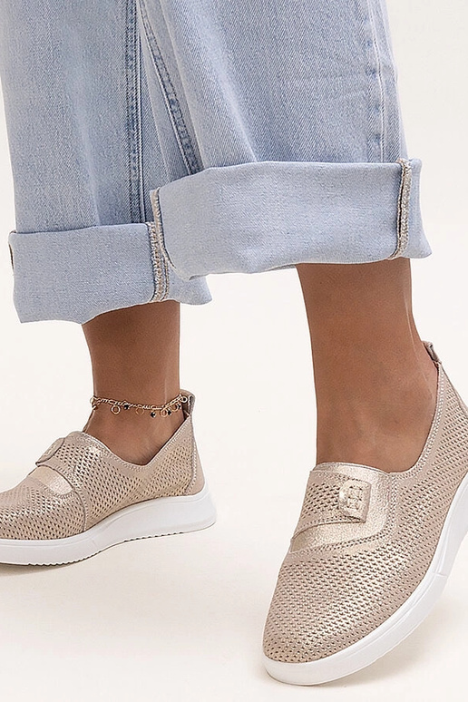 Ethelsi kullast perforeeritud nahast...