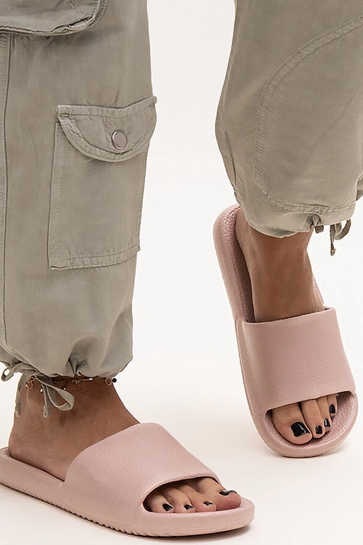 Roosad Primula vahtmaterjalist sussid