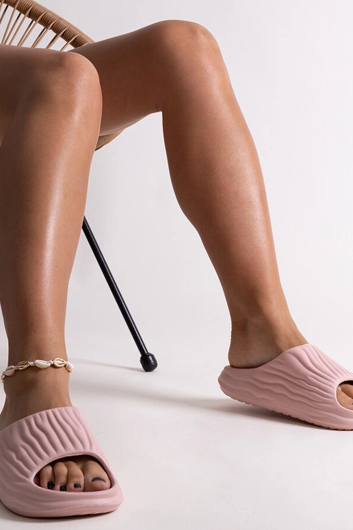 Miniya roosad slaidid