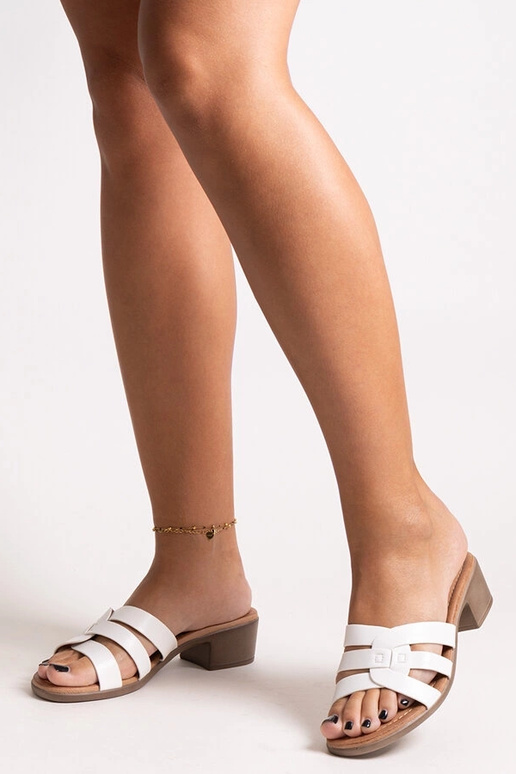 Valged Lidiene kõrge kontsaga muulad