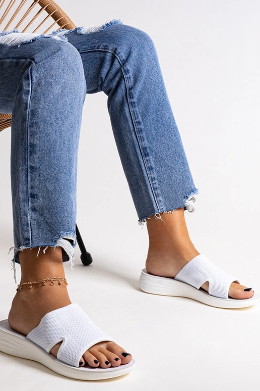 Linah valged platvormi plätud