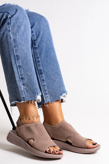 Pruunid platvormsandaalid... 2