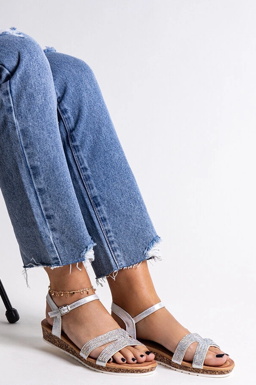 Hõbedased madala kiiluga sandaalid Saila