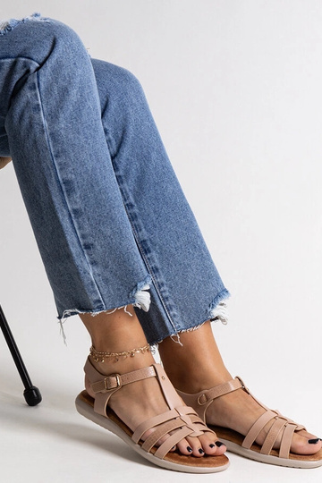 Roosad ökonahast sandaalid...