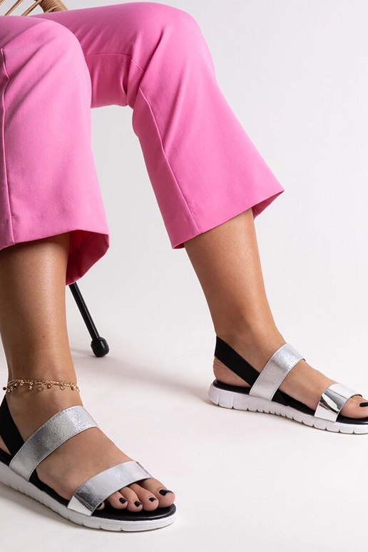 Evelynia hõbedased lamedad sandaalid