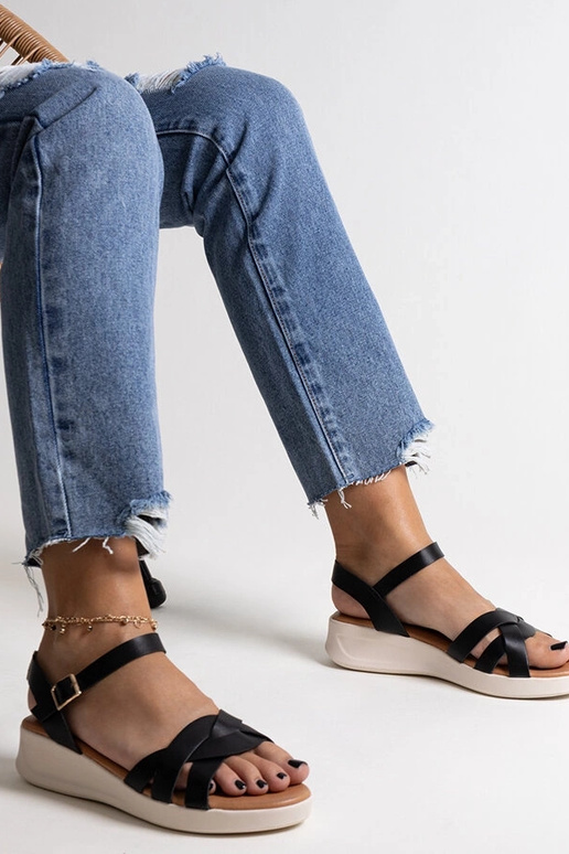 Khalida mustad madalad sandaalid