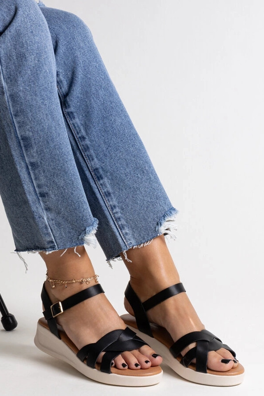 Khalida mustad madalad sandaalid