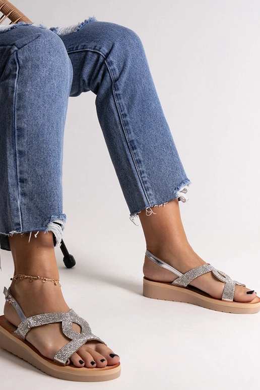 Hõbedased platvormsandaalid...