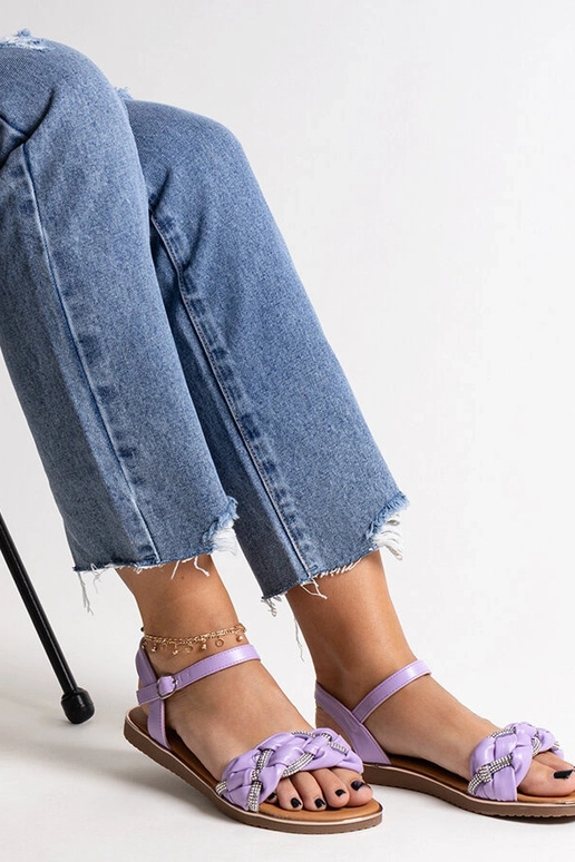 Lillad sandaalid kaunistatud...