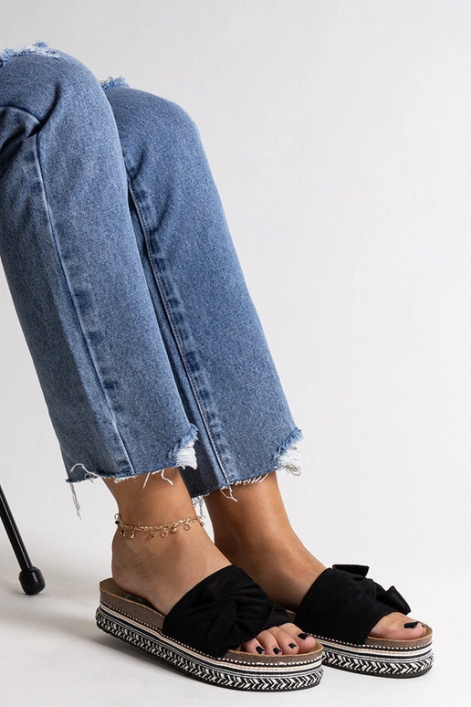 Massiivsed mustad, dekoratiivse...