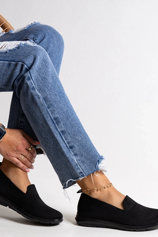 Rahima mustad poroloontallaga tossud