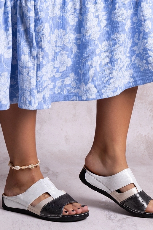 Mustvalged läikivad plätud Samanar